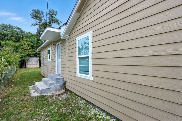 707 S 7th Street, Rogers, AR 72756