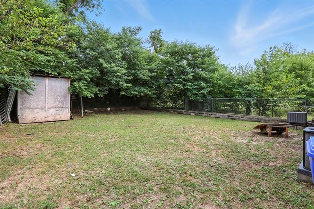 707 S 7th Street, Rogers, AR 72756