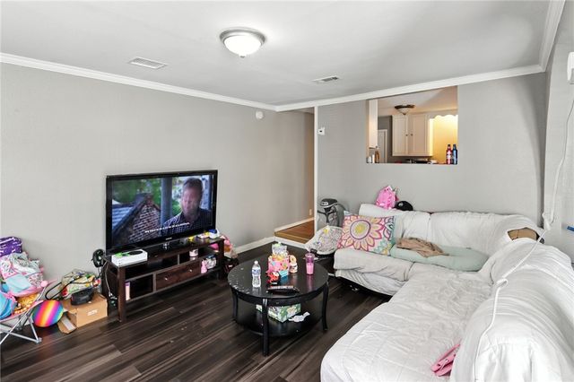 707 S 7th Street, Rogers, AR 72756