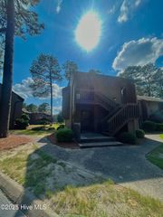 10 Pine Tree Road # 110, Pinehurst, NC 28374