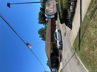 23380 Telegraph Road, Southfield, MI 48033