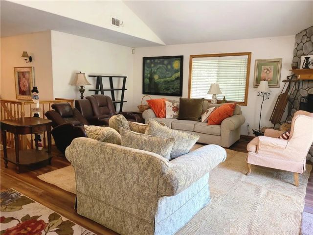 27457 Oakwood, Lake Arrowhead, CA 92352