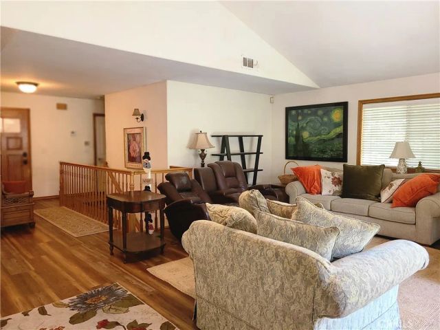 27457 Oakwood, Lake Arrowhead, CA 92352