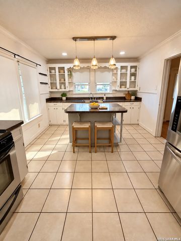 511 Torreon, San Antonio, TX 78207