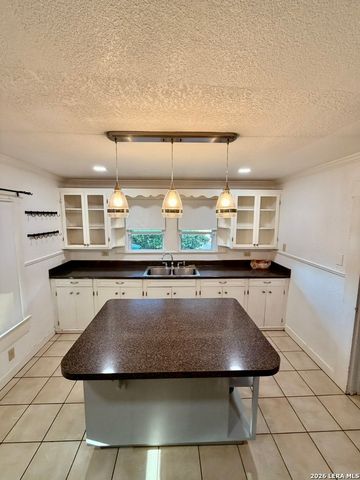 511 Torreon, San Antonio, TX 78207