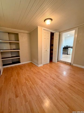511 Torreon, San Antonio, TX 78207