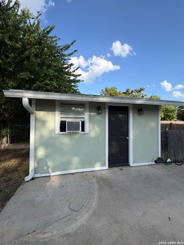 511 Torreon, San Antonio, TX 78207