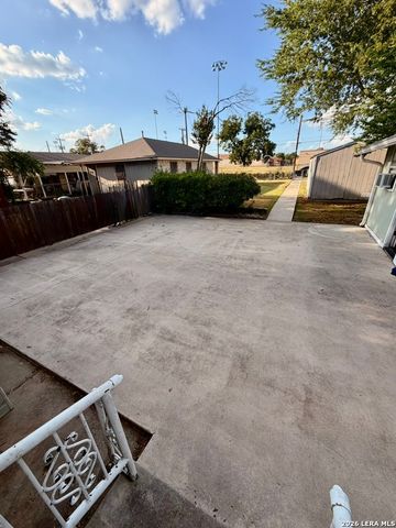 511 Torreon, San Antonio, TX 78207