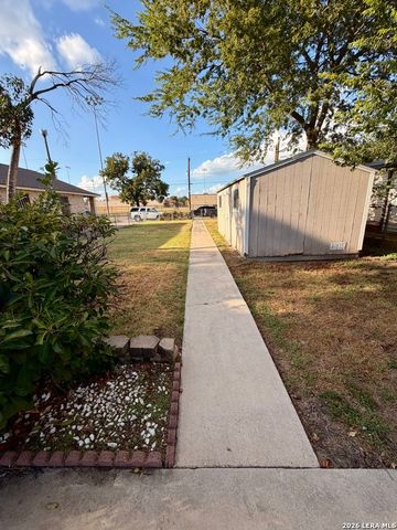 511 Torreon, San Antonio, TX 78207
