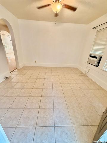 511 Torreon, San Antonio, TX 78207