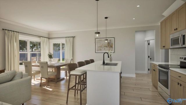 13678 Continental Road, Athens, AL 35613