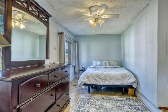 141 N John Street, Crown Point, IN 46307