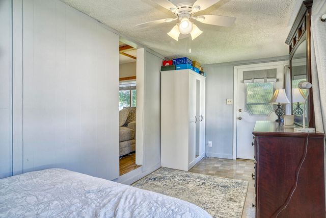 141 N John Street, Crown Point, IN 46307