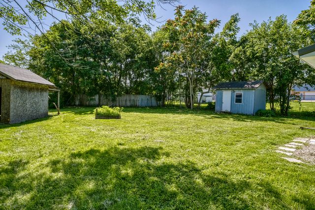 141 N John Street, Crown Point, IN 46307