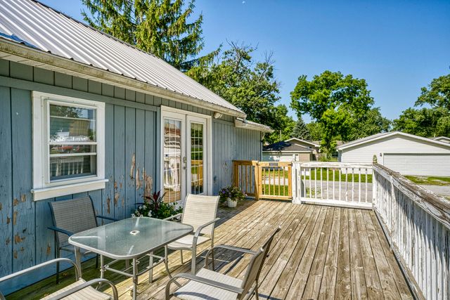 141 N John Street, Crown Point, IN 46307