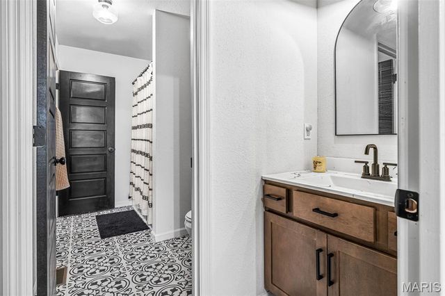 1409 Burrwyck Lane, Herculaneum, MO 63048