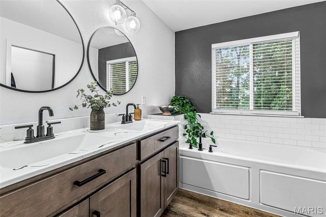 1409 Burrwyck Lane, Herculaneum, MO 63048