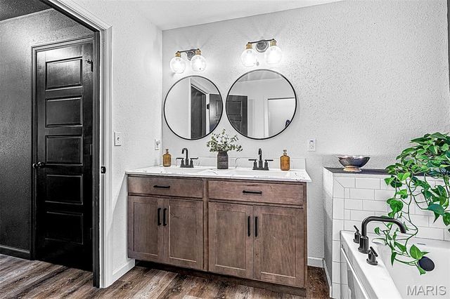 1409 Burrwyck Lane, Herculaneum, MO 63048