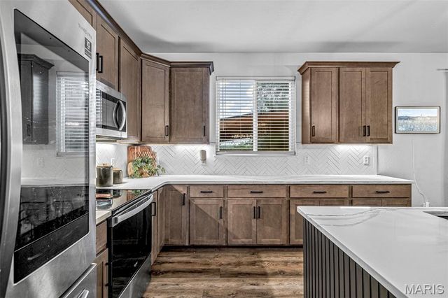 1409 Burrwyck Lane, Herculaneum, MO 63048
