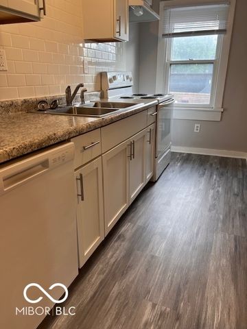 609 Woodruff Place Middle Drive, Indianapolis, IN 46201