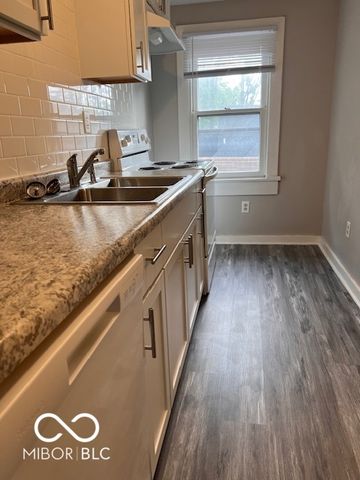 609 Woodruff Place Middle Drive, Indianapolis, IN 46201