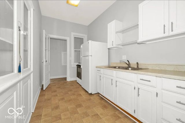 609 Woodruff Place Middle Drive, Indianapolis, IN 46201