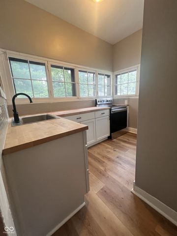 609 Woodruff Place Middle Drive, Indianapolis, IN 46201