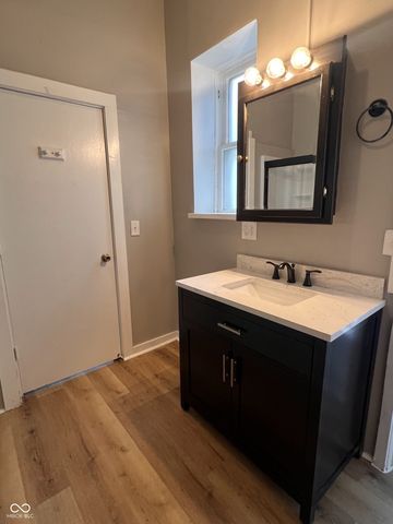 609 Woodruff Place Middle Drive, Indianapolis, IN 46201