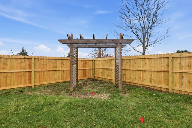 7724 Brookfield Drive, Fort Wayne, IN 46835