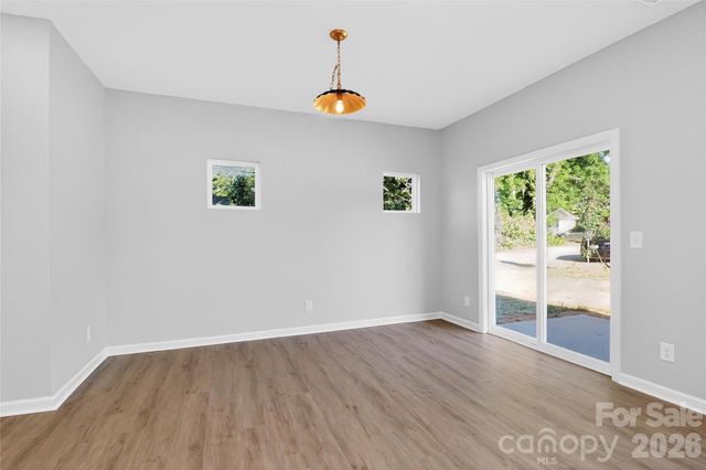 337 N Hoskins Road, Charlotte, NC 28216