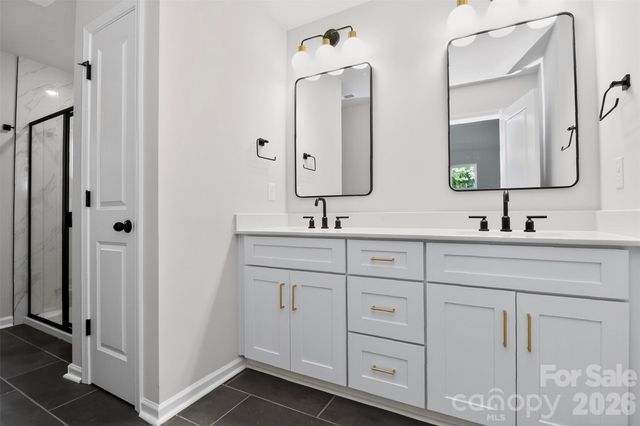 337 N Hoskins Road, Charlotte, NC 28216