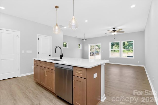 337 N Hoskins Road, Charlotte, NC 28216