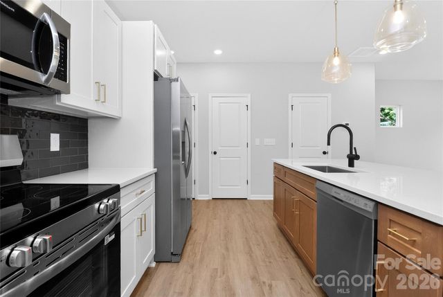 337 N Hoskins Road, Charlotte, NC 28216