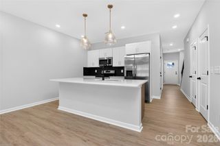 337 N Hoskins Road, Charlotte, NC 28216
