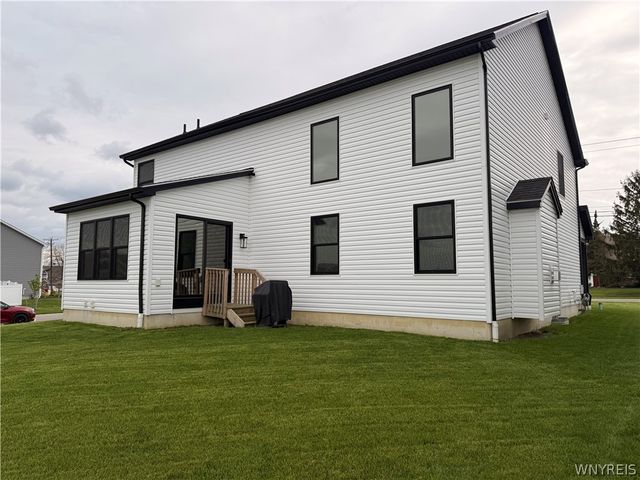 3802 Howard Road, Hamburg, NY 14075
