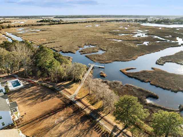 1037 Saltwater Circle, Johns Island, SC 29455