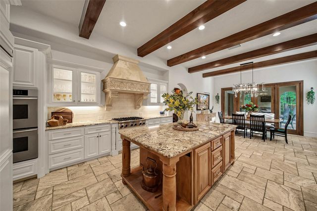79 N Gary Glen Circle, The Woodlands, TX 77382