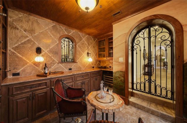 79 N Gary Glen Circle, The Woodlands, TX 77382