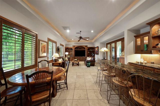 79 N Gary Glen Circle, The Woodlands, TX 77382