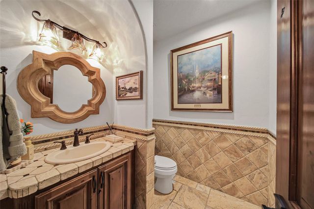 79 N Gary Glen Circle, The Woodlands, TX 77382