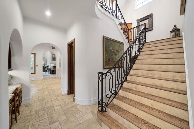 79 N Gary Glen Circle, The Woodlands, TX 77382