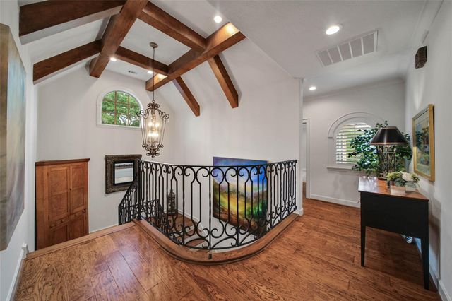 79 N Gary Glen Circle, The Woodlands, TX 77382