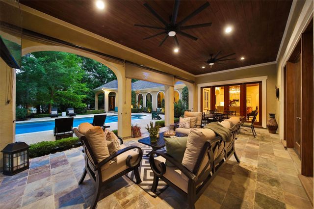 79 N Gary Glen Circle, The Woodlands, TX 77382
