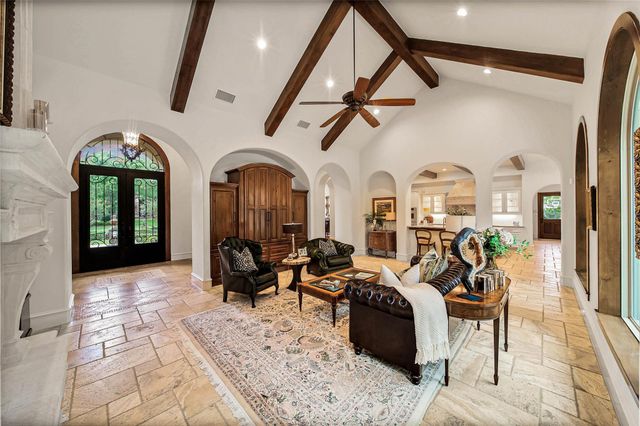 79 N Gary Glen Circle, The Woodlands, TX 77382