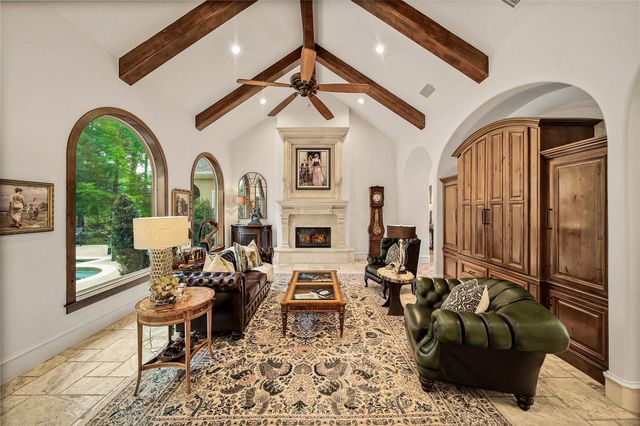 79 N Gary Glen Circle, The Woodlands, TX 77382