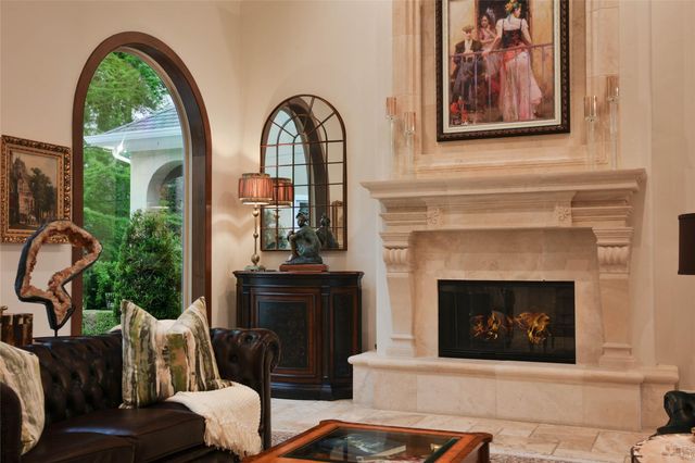 79 N Gary Glen Circle, The Woodlands, TX 77382