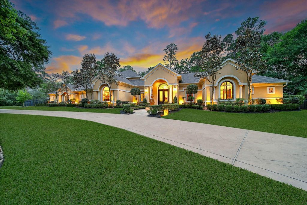 79 N Gary Glen Circle, The Woodlands, TX 77382