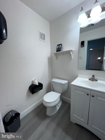 10134-C COLVIN RUN RD #C, Great Falls, VA 22066