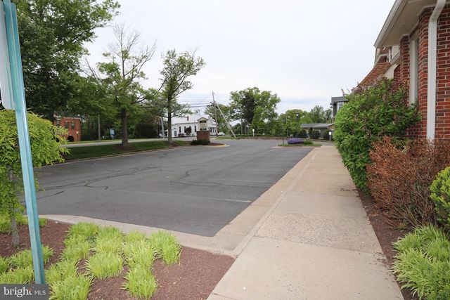 10134-C COLVIN RUN RD #C, Great Falls, VA 22066