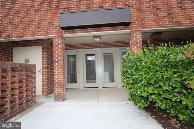 10134-C COLVIN RUN RD #C, Great Falls, VA 22066